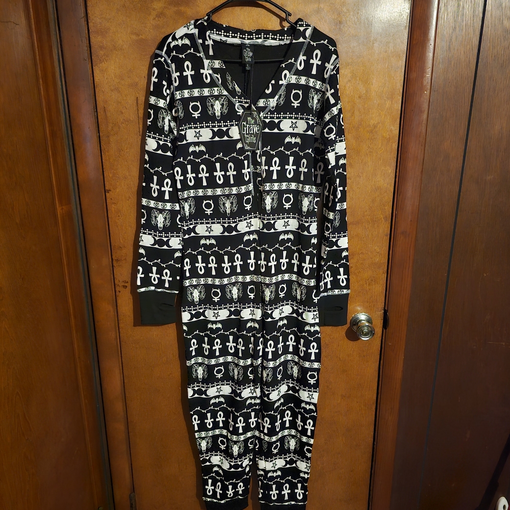 *SOLD* Dolls Kill Black and White Jumpsuit - Picture 1 of 5